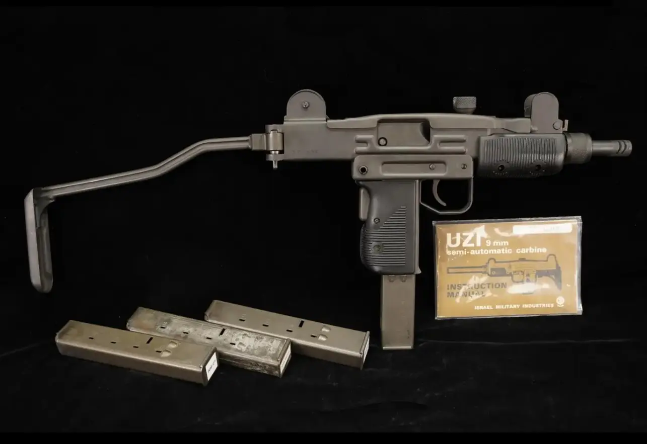 Vector Arms 9mm carbine with magazines and manual