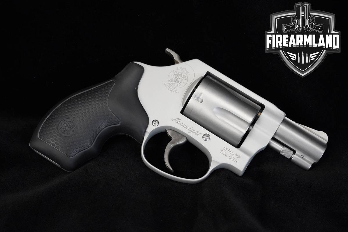 Smith & Wesson (S&W) Model 637-2 Airweight 38 Special S&W 637-2 +ORIG BOX