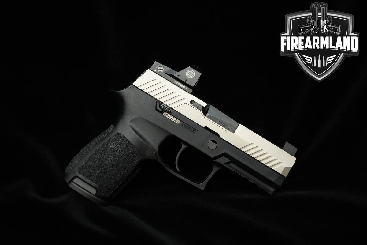 Sig Sauer P320 Compact 9mm Two-Tone P320 Sig 2 Sauer MAGS, ORIG BOX & OPTIC