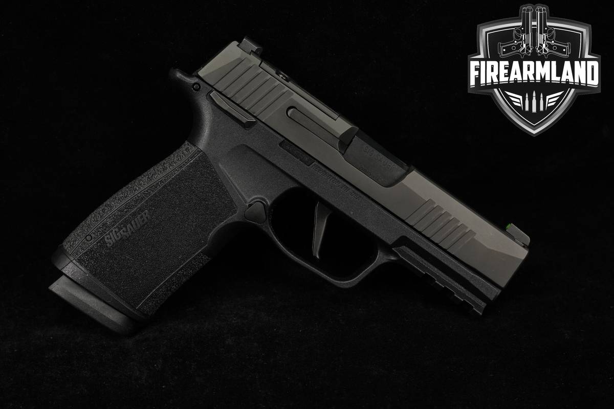 Sig Sauer P365-XMacro 9mm 3.7" P-365 Optic-Ready +2 MAGS & ORIG CASE