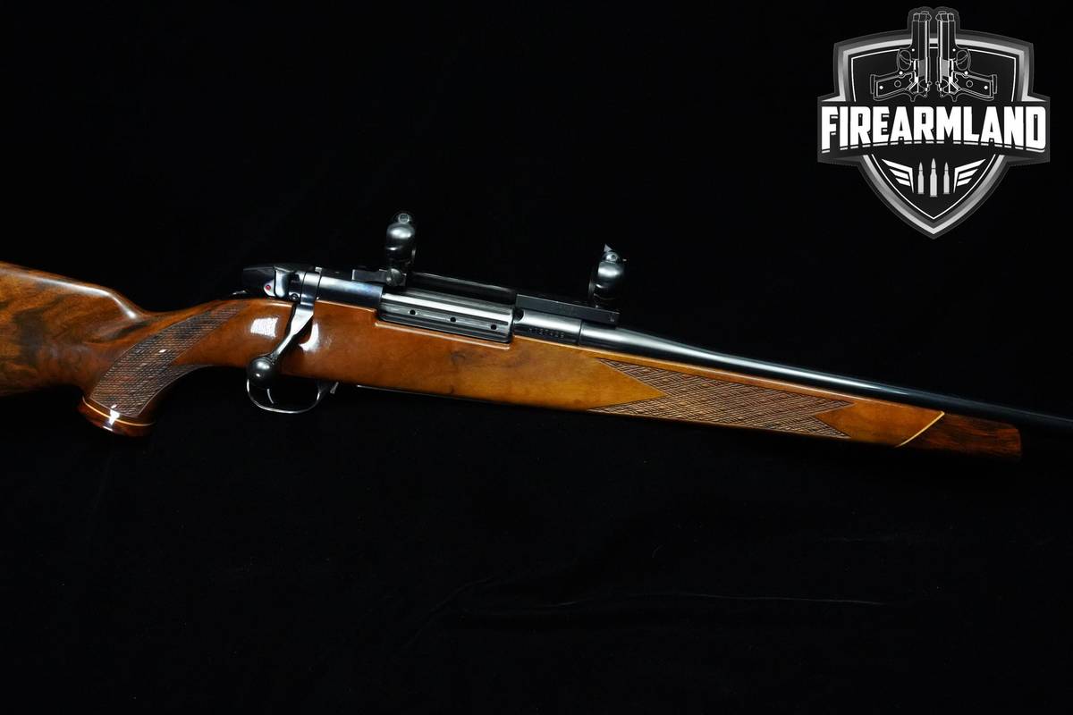 Weatherby Mark V Deluxe 300 Wby Magnum 24" Blued Weatherby MK-V