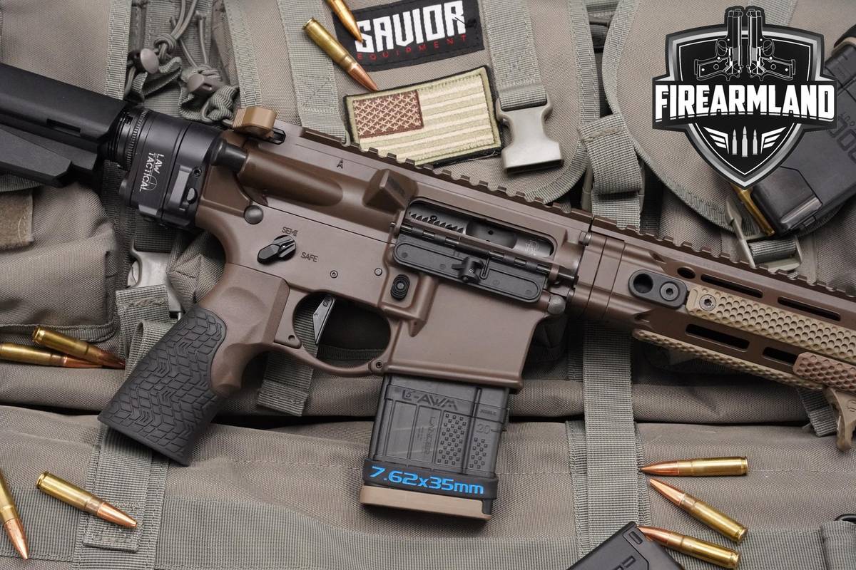 Daniel Defense DDM4 V7 P Mil Spec+ 300 Blackout AR-15 AR15 AR 10.3" +5 MAGS
