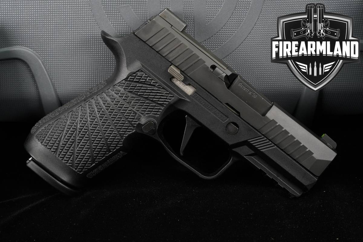Sig Sauer P320 Subcompact 9mm 3.6" P 320 +3 MAGS, ORIG CASE & HOLSTER