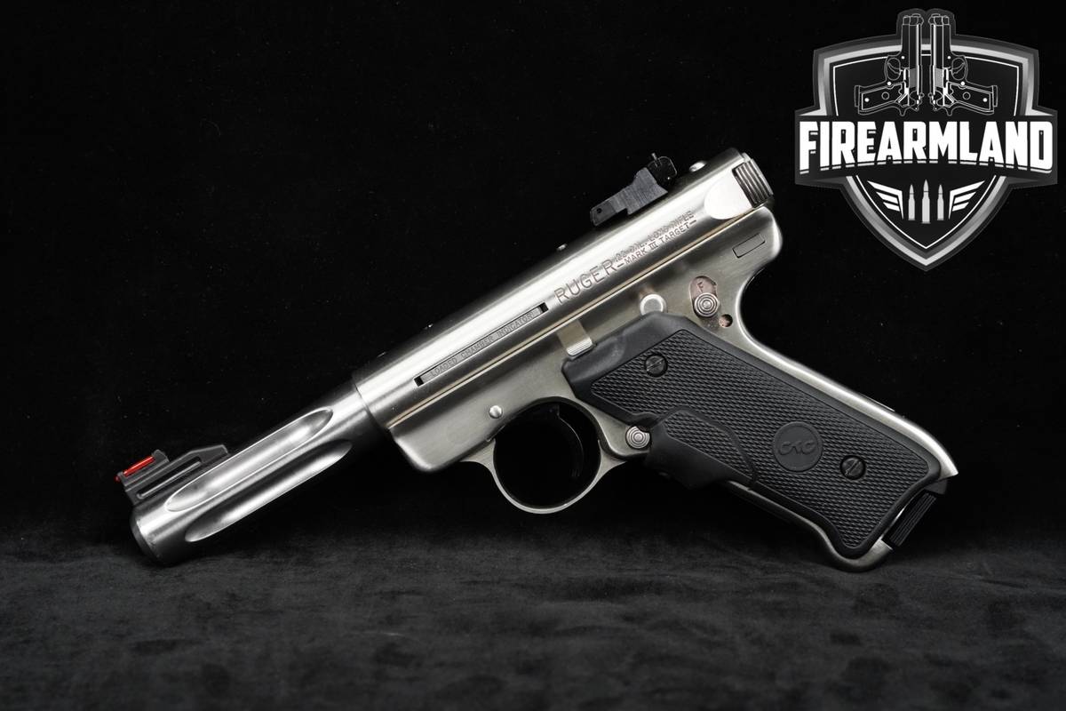 2008 Ruger Mark III Hunte, Crimson Trace Lasergrips 22LR 4.5" MAGS