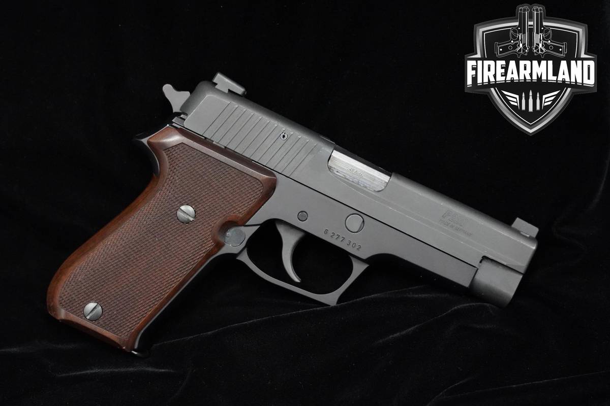 GERMAN 1996 Sig Sauer P220 45 ACP 4.4" P220 P-220 +5 MAGS & ORIG CASE