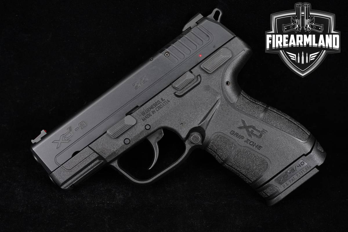 DISCONTINUE Springfield Armory XD-E 3.3" 9mm +5 MAGS & ORIG CASE