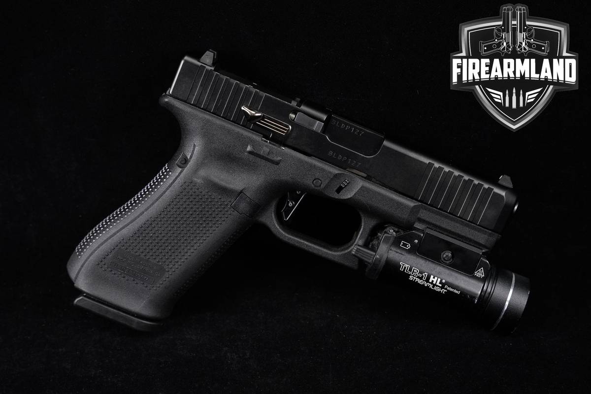 Glock 45 Gen5 MOS 9mm G45 Gen 5 +2 MAGS, ORIG CASE & STREAMLIGHT