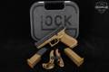 Glock 17 Gen5 9mm Luger Black/FDE in Excellent Condition Image 2