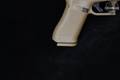 Glock 17 Gen5 9mm Luger Black/FDE in Excellent Condition Image 4
