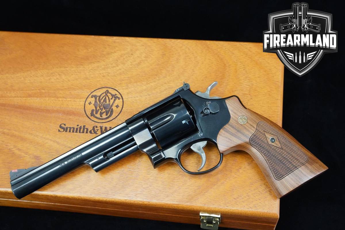 Smith & Wesson Model 29-10 Presentation Box 44-Magnum S&W 29-10 OG CASE