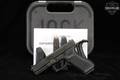 Glock G22 Gen5 .40 S&W Black in Excellent Condition Image 2