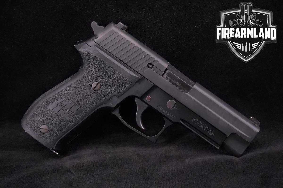 2007-2009 Sig Sauer P226 40 S&W 4.4" Nitron P 226 +2 MAGS & ORIG BOX