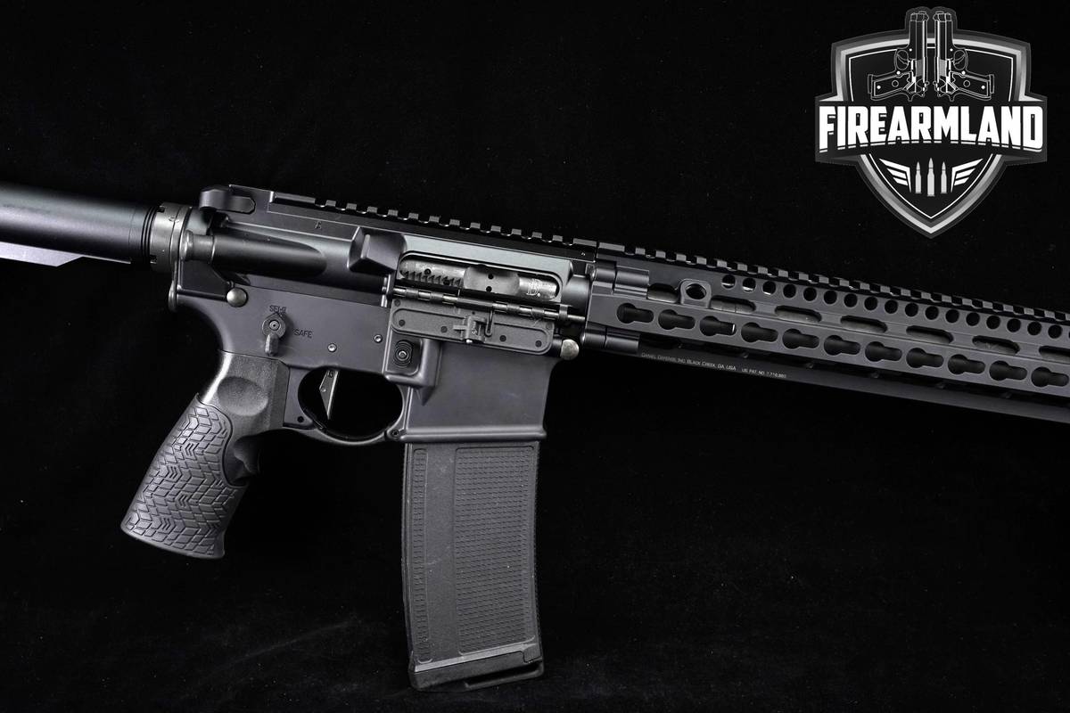 Daniel Defense DDM4 V11 Pro 5.56 NATO AR-15 AR15 18" 556 +3 MAGS & OG CASE