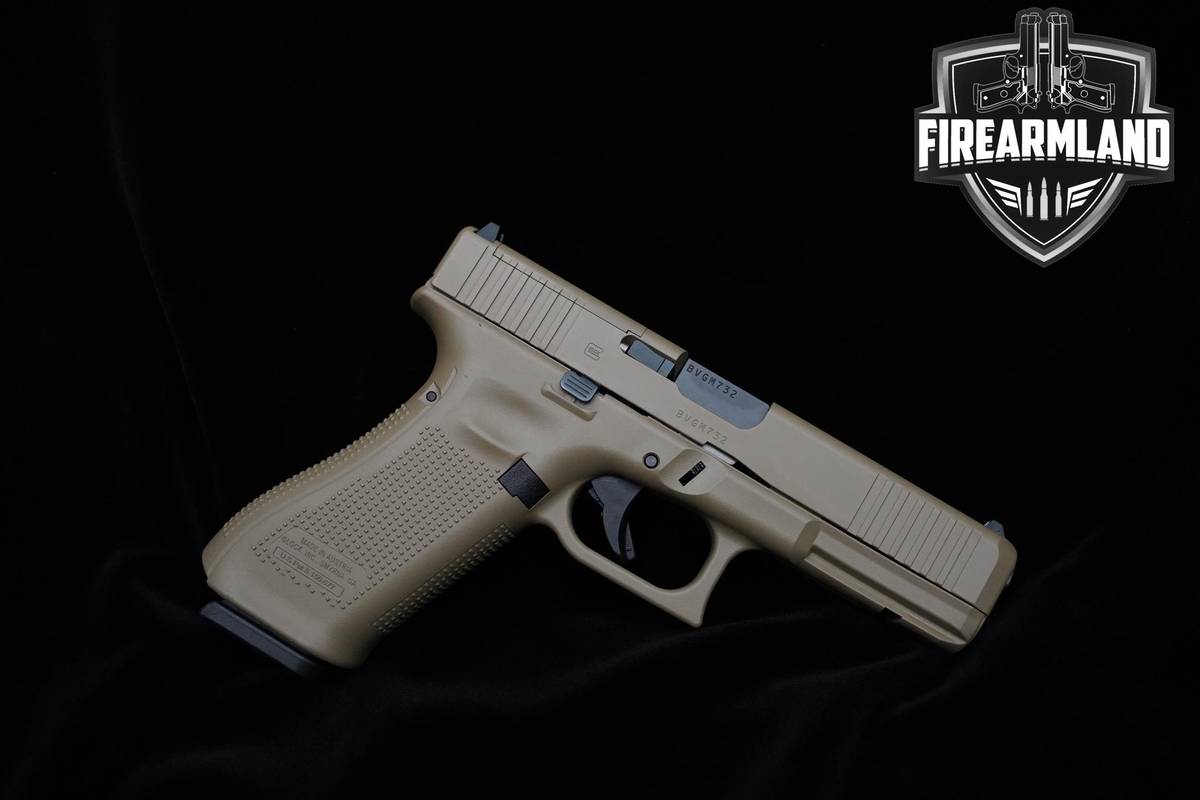 Glock 17 Gen5 9mm 4.49" FDE 17 Glock G17 Gen-5 +2 MAGS & ORIG CASE