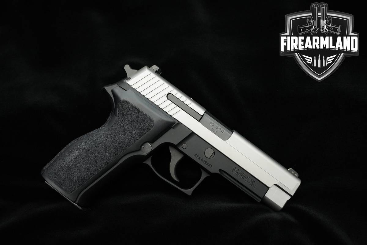 Sig Sauer P226 40 S&W 4.4" Two-Tone P226 +2 MAGS & ORIG CASE