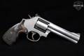 Smith & Wesson (S&W) Model 686-6 3-5-7 .357 Mag. Stainless Steel in Good Condition Image 3
