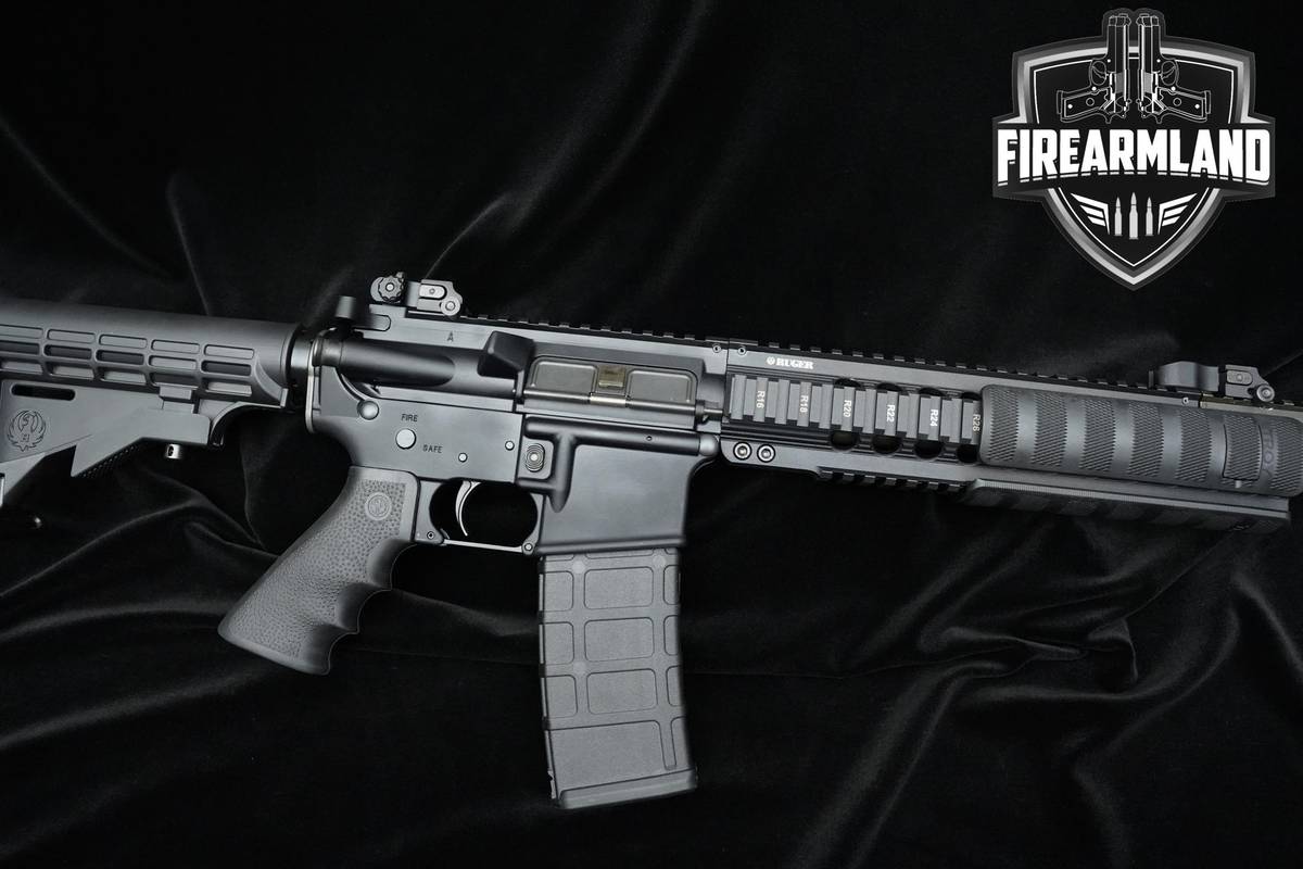 2013 Ruger SR-556 5.56-NATO 16" Gas Piston AR-15 AR15 AR SR-556 Ruger SR556