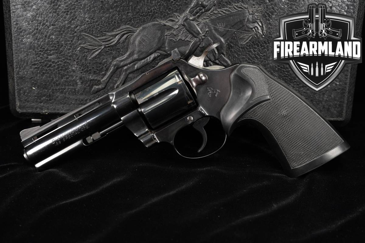 DESIRED 1977 Colt Diamondback 38 Special 4 Blued DA/SA Snake Gun VENT-RIB