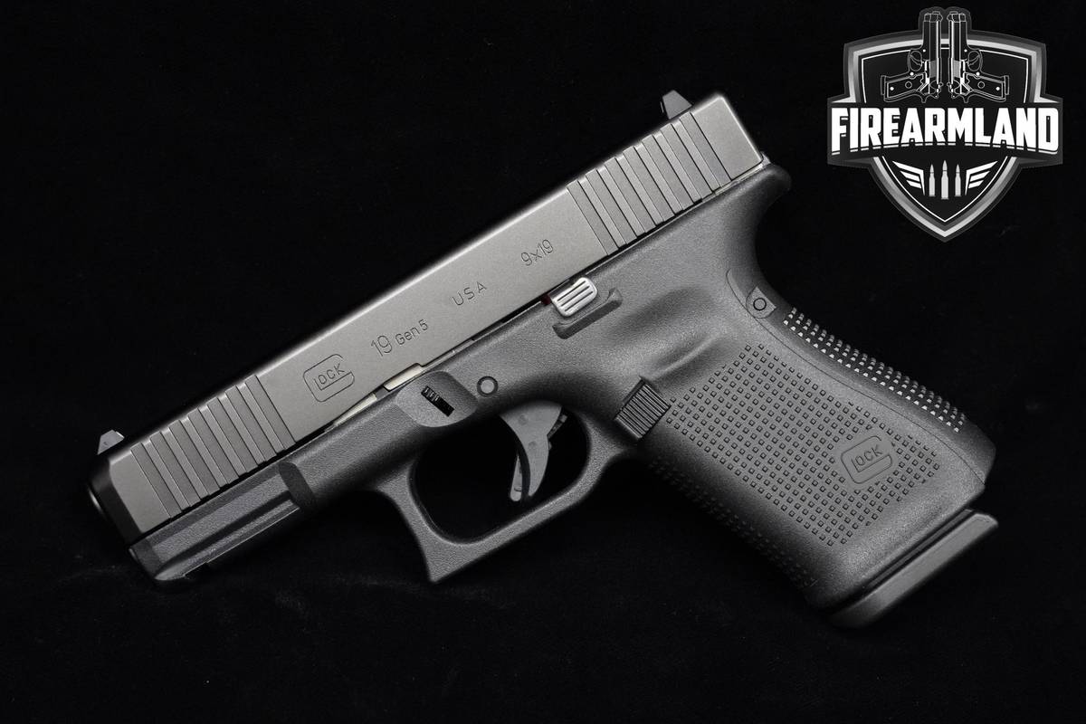 Glock 19 Gen5 9mm Glock G19 Gen-5 +3 MAGS & ORIG CASE