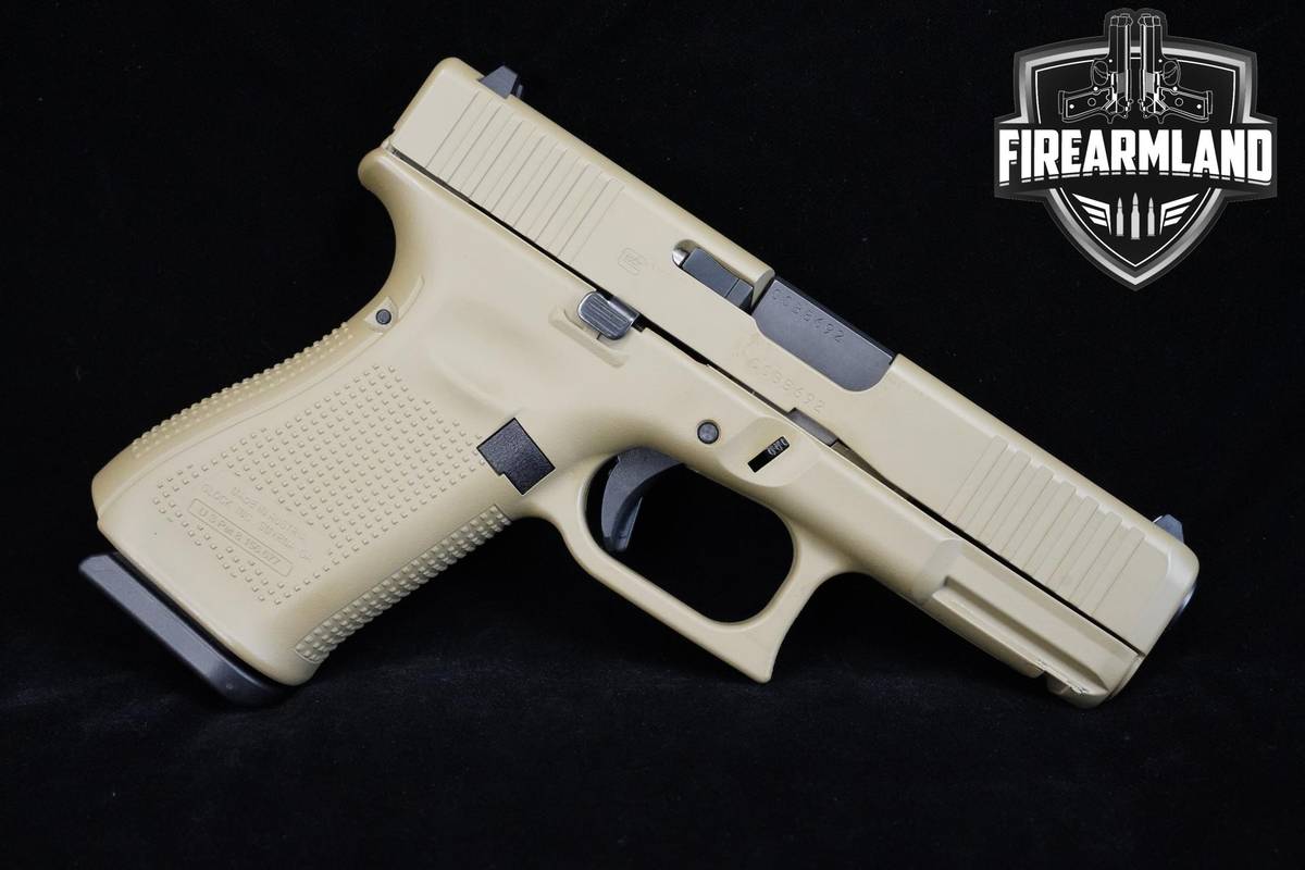 Glock 19 Gen5 FDE 9mm FDE Glock-19 G19 Gen-5 +3 MAGS & ORIG CASE