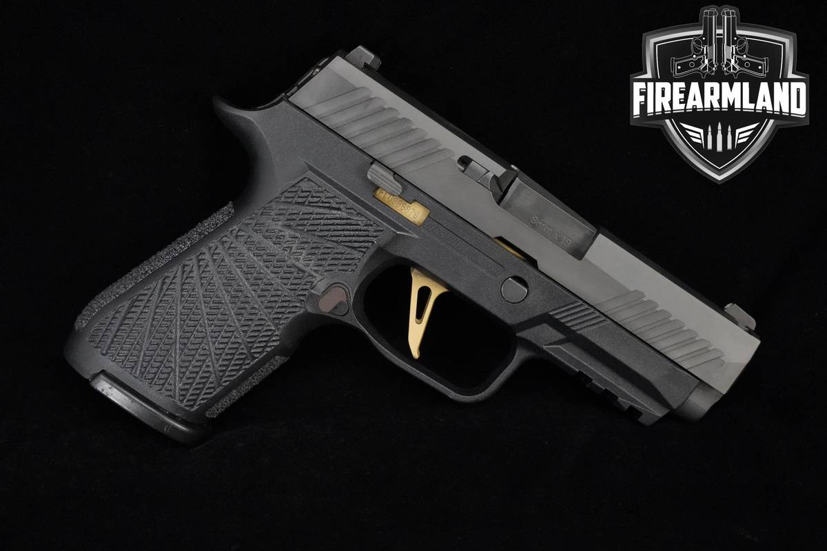 Sig Sauer P320 Compact 9mm P320-Compact +2 HOLSTERS & ORIG GRIP MODULE