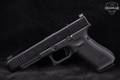 Glock 34 Gen5 MOS 9mm Luger nDLC in Good Condition Image 3