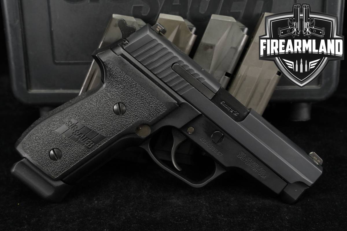 Sig Sauer M11-A1 9mm 3.9 M11A1 SRT +5 MAGS & ORIG CASE