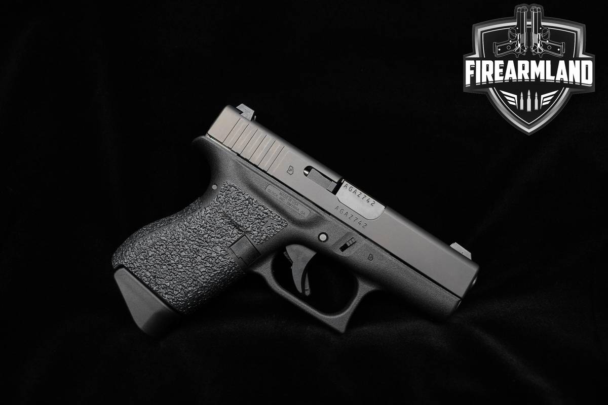 LIKE-NEW Glock 42 380 ACP 3.25" 42 Glock G42 +3 MAGS