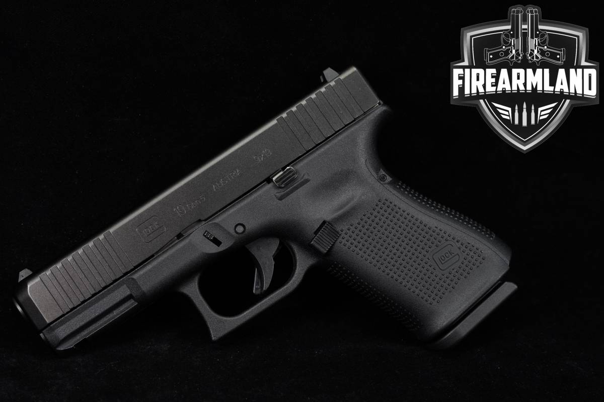 Glock 19 Gen5 FS 9mm G19 Gen-5 +3 MAGS & ORIG CASE
