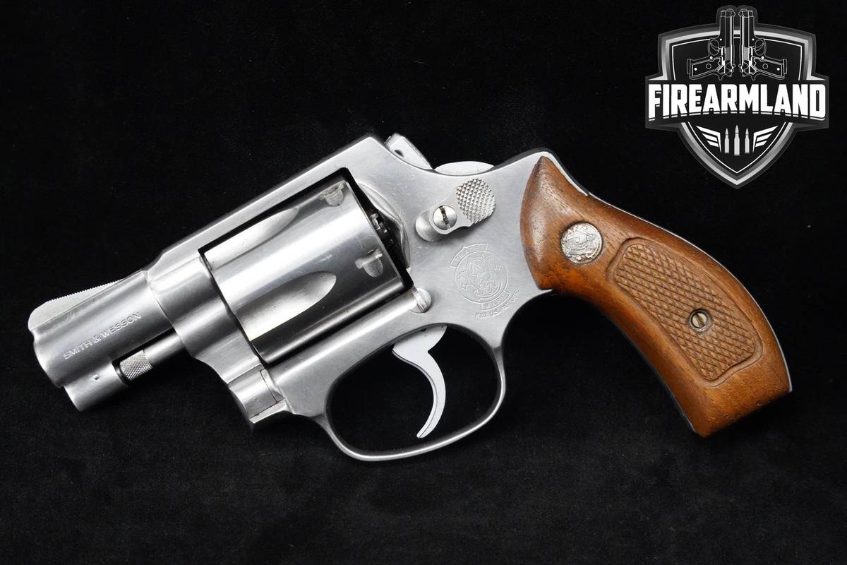 VINTAGE 1982 Smith & Wesson Model 60 38-Special 1.88" S&W 60 STAINLESS