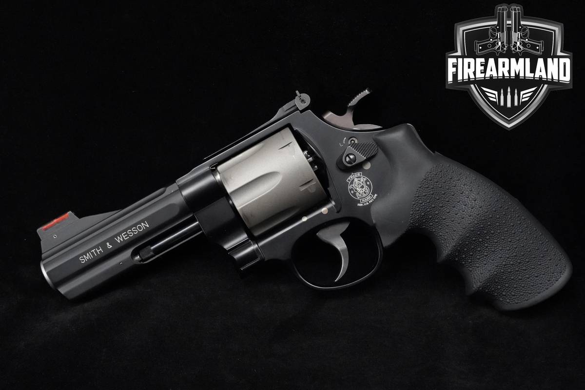 Smith & Wesson (S&W) Model 329PD AirLite PD 44 Rem Mag 4" S&W 329PD 329-PD