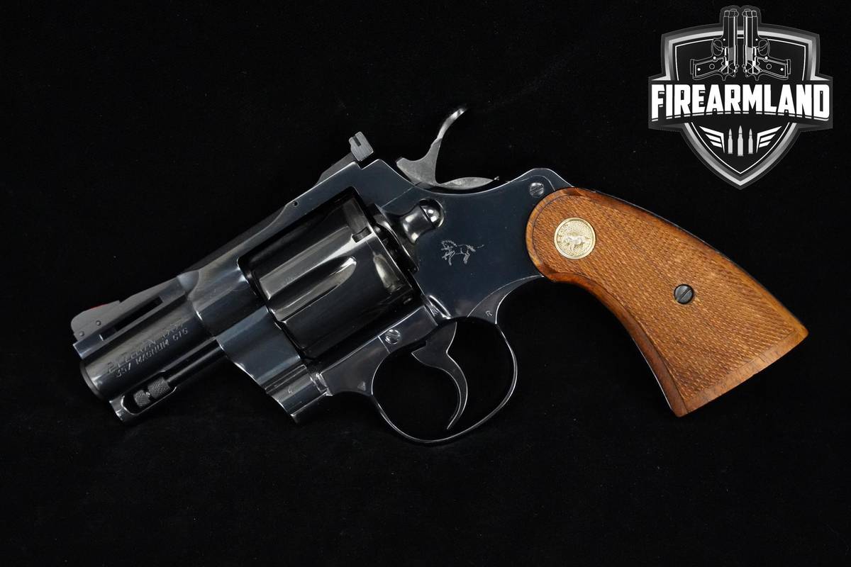 SNUB-NOSE 1979 Colt Python 357-Magnum 2.5" Blued Colt-Python SNAKE-GUN