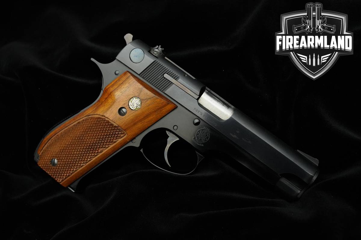 1977-1978 Smith & Wesson (S&W) Model 39-2 9mm Blued ORIG BOX AND PAPERS