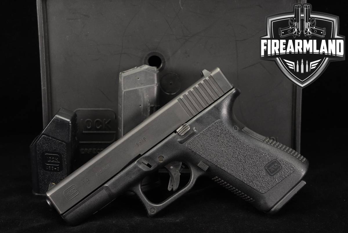 Glock 19 Gen2 G19 Gen 2 9mm 4.02 +TWO MAGS, ORIG CASE