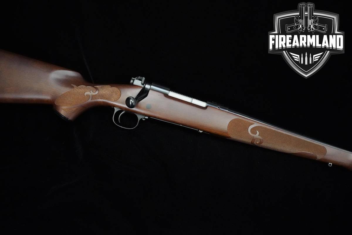 LIKE-NEW Winchester Model 70 Featherweight 325 WSM 24" Blued Winchester 70