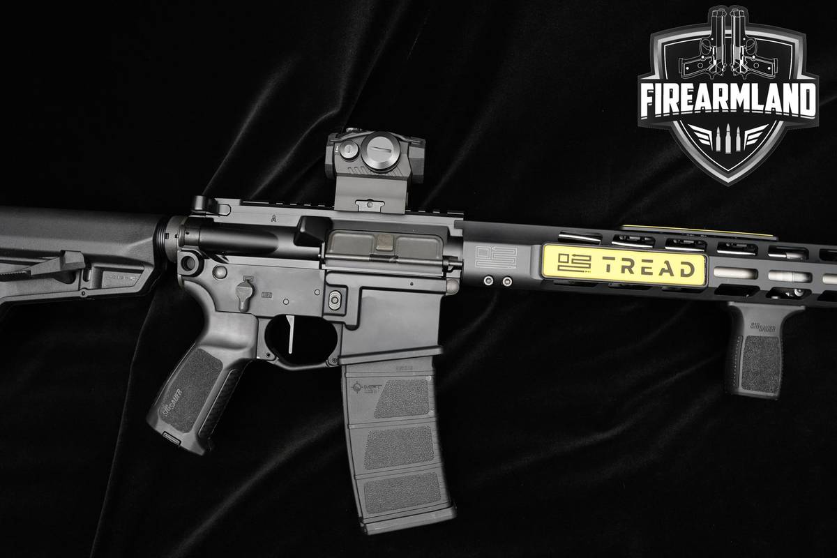 Sig Sauer M400 Tread 5.56 NATO 16" AR-15 Rifle AR15 AR-15 +Romeo5