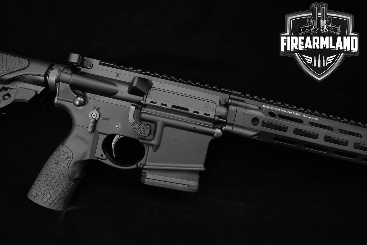 COMPLIANT Daniel Defense DDM4 V7 5.56 NATO AR-15 16" Daniel AR-15 +OG CASE