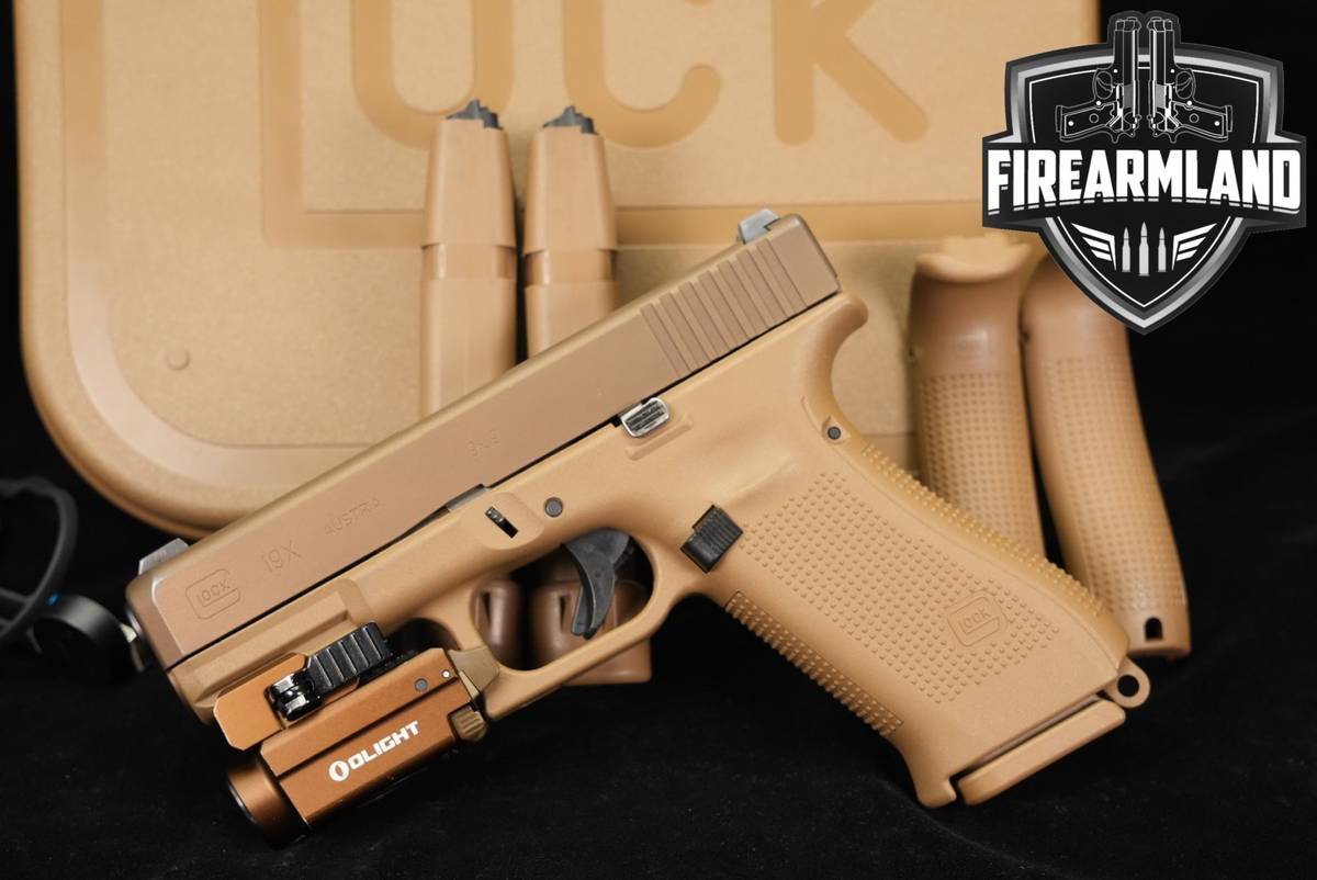Glock 19X G19X 9mm 4.02" Coyote +3 MAGS, ORIG CASE, OLIGHT BALDR S