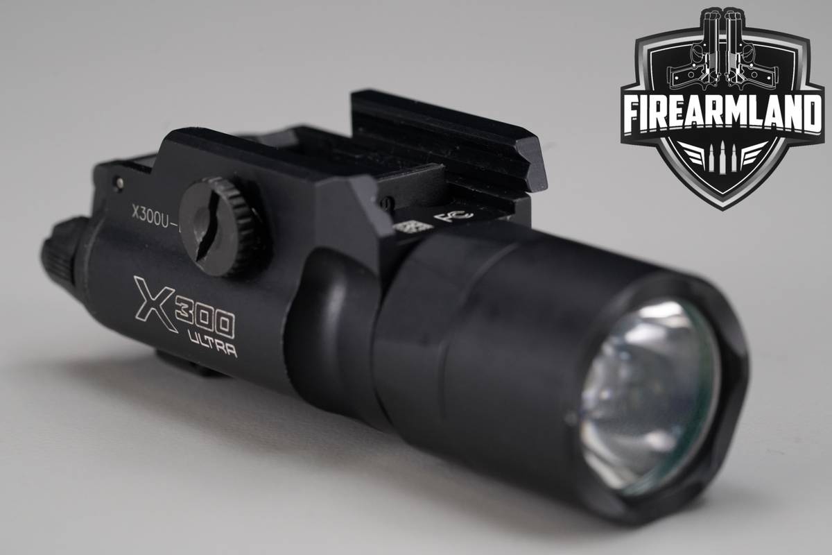 SureFire X300 Ultra 1,000 Lumens & 11,300 Candela X300U-B