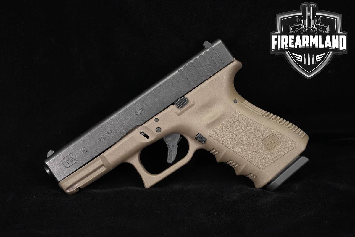 Glock 19 Gen3 9mm Two-Tone G19 Gen-3 +2 MAGS, ORIG CASE & HOLSTER
