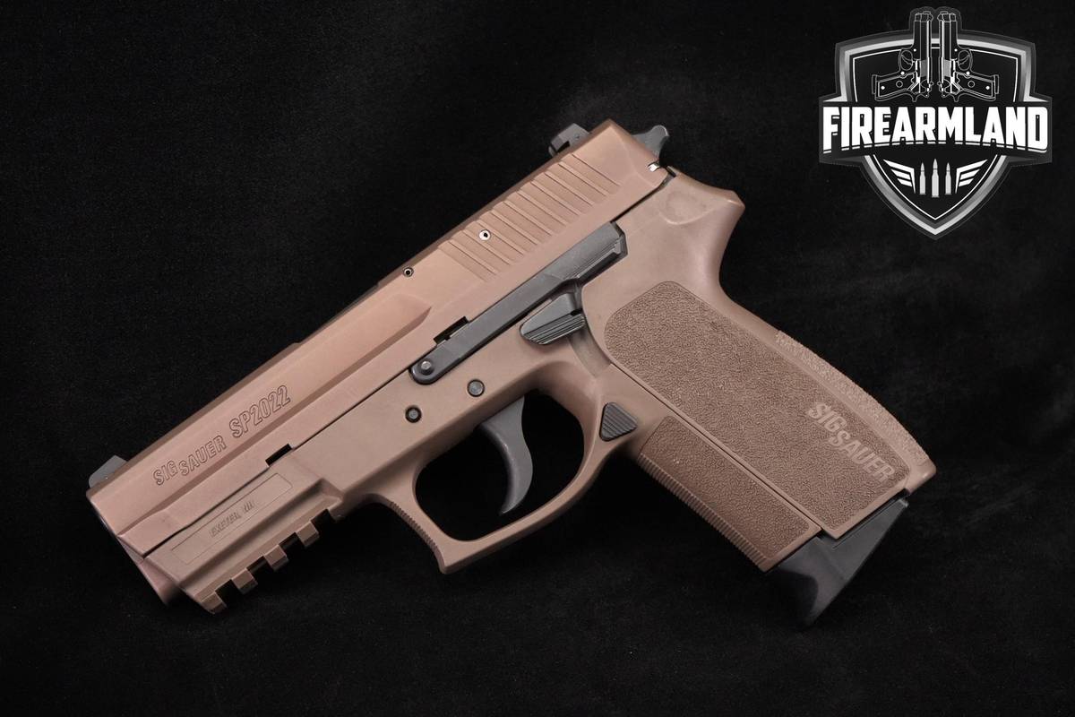 Sig Sauer SP2022 Flat Dark Earth (FDE) 9mm 3.9" +2 MAGS & ORIG BOX