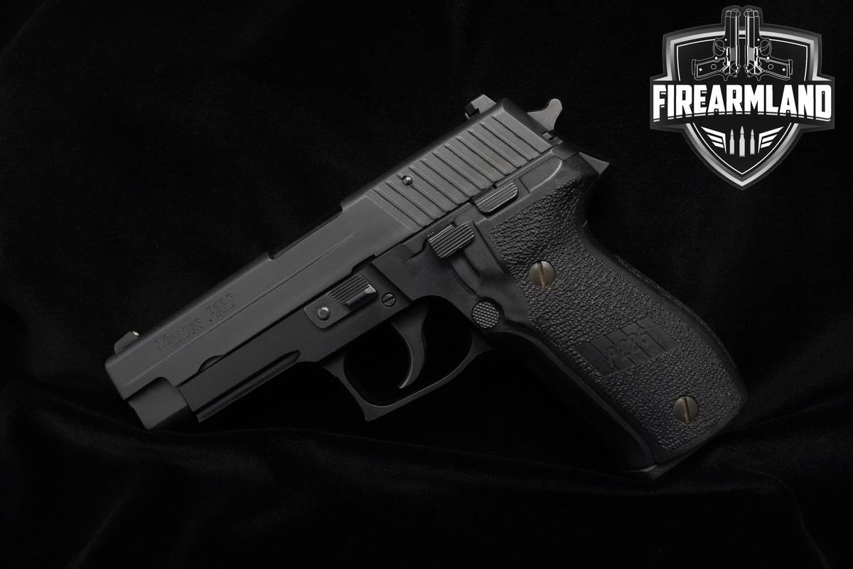 Sig Sauer P226 9mm 4.4" Sig-Sauer P226 P-226 DA/SA