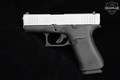 Glock 43X Stainless Slimline 9mm Luger (9x19 Para) Two-Tone in Excellent Condition Image 3
