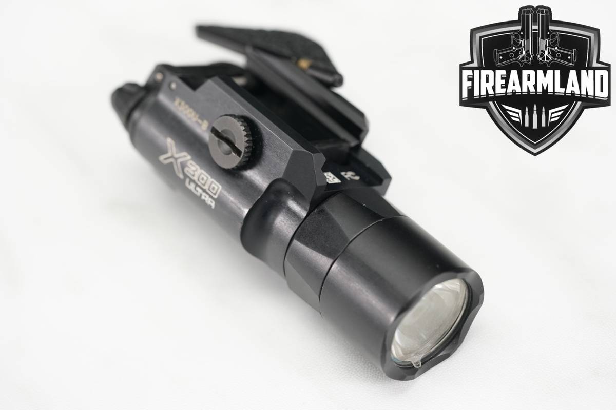 SureFire X300 Ultra 1000 Lumens & 11,300 Candela Weapon Light X-300
