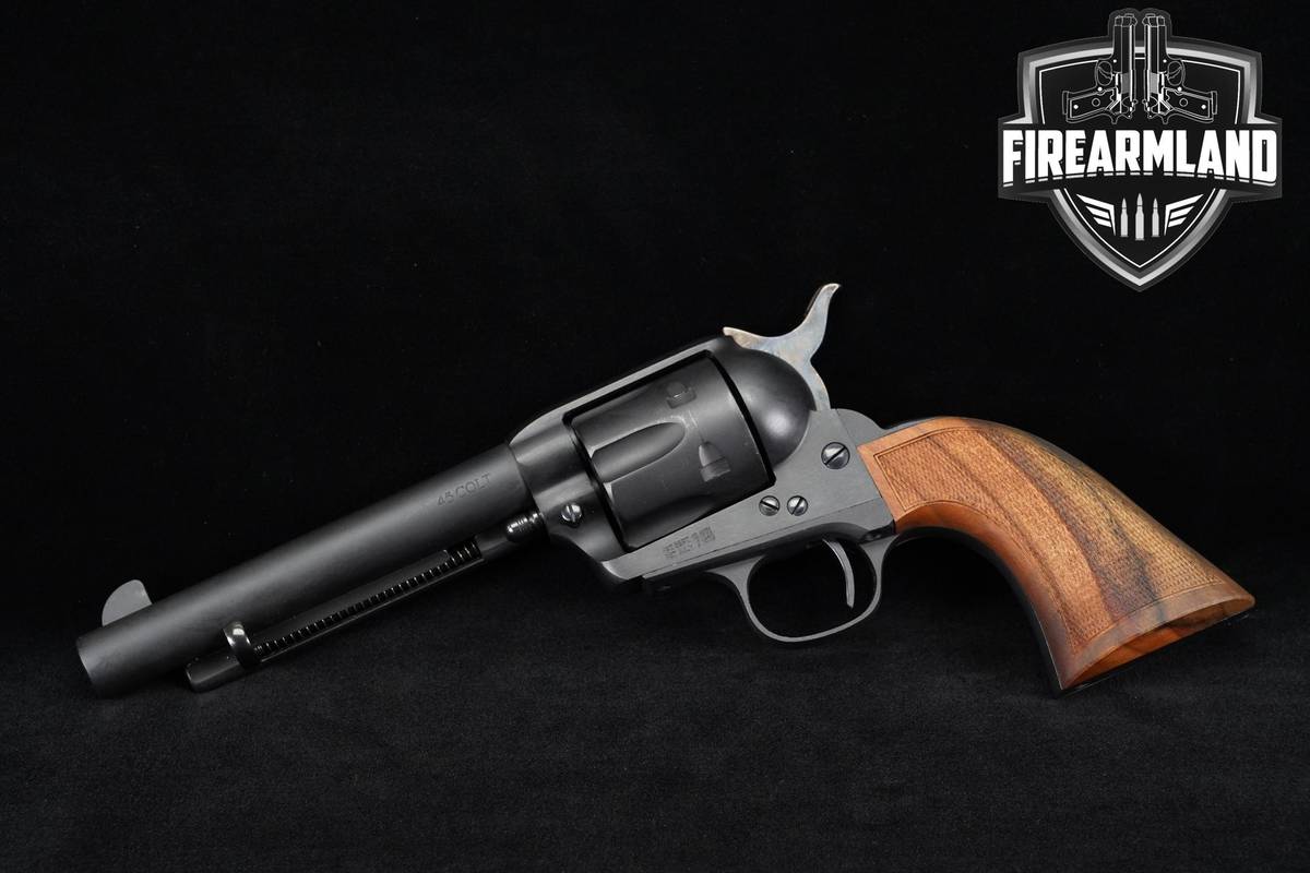 ITALIAN-MADE A Uberti 1873 Cattleman New Model 45 Colt 5.5" Blued +ORIG BOX