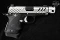 Kimber Micro 9 ESV 9mm Luger (9x19 Para) Two-Tone in Excellent Condition Image 3