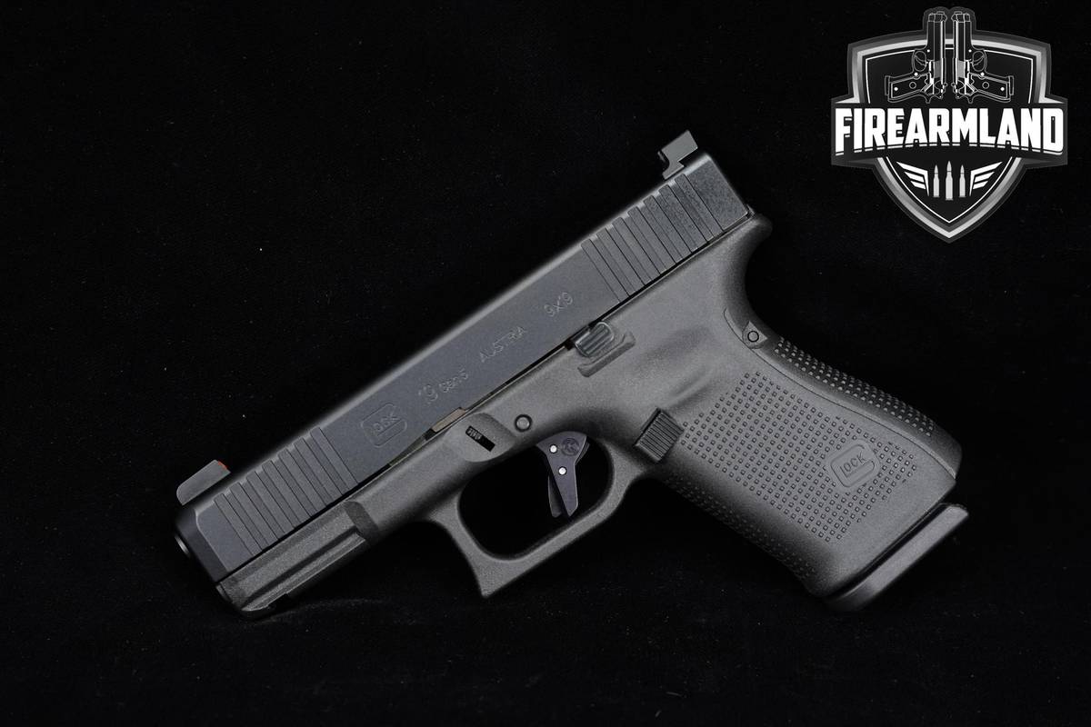 LIKE-NEW Glock 19 Gen5 9mm 4.02" G19 Gen 5 Duty Defense Pistol +4 MAGS