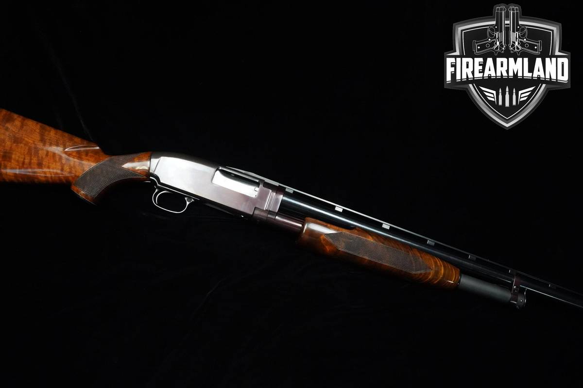 1973 Winchester Model 12 Trap 12-Gauge 30" Blued Winchester VENT RIB 2 3/4"