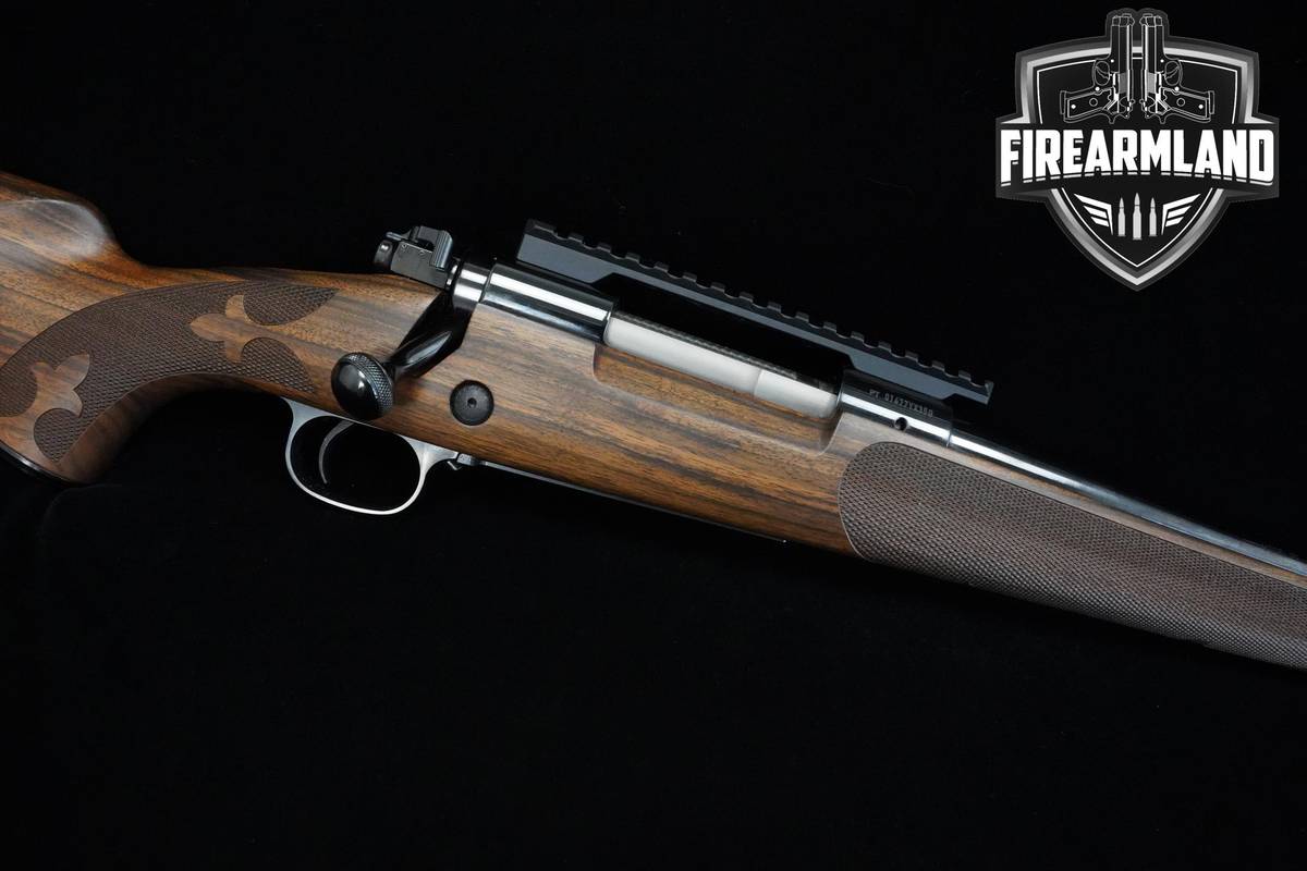 Winchester Model 70 Super Grade 300 Win Magnum 25.6" Winchester 70