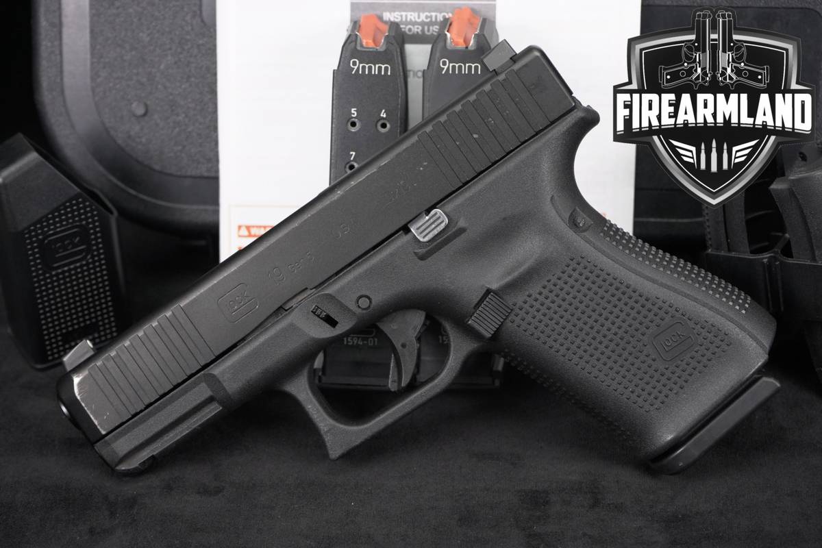 Glock 19 Gen5 G19 Gen 5 9mm 4.02" +3 MAGS & ORIG CASE